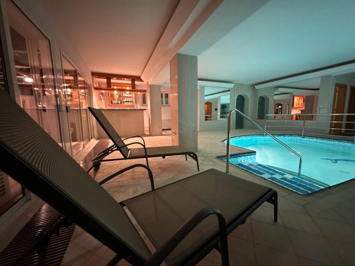 Luxury Seaside Villa With A Classic Mediterranean Olive Garden, A Fully Equipped Professional Kitchen, Pool, Sauna, Padle Boards And Canoe - Miolin Beach House Trogir Ngoại thất bức ảnh